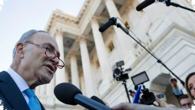 Schumer Desak Republik Hentikan Perang Iran, Lonjakan Harga Bensin AS Jadi Tekanan Baru