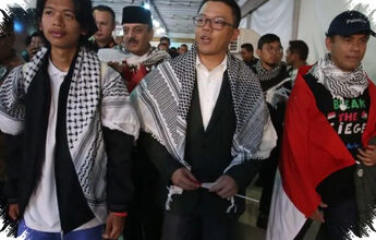 Macron Dua Kali Mengundang, Prabowo Tiba Di Paris Saat Idul Adha Untuk Bahas Alutsista dan STEM