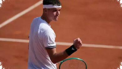 Panas Roland Garros Bikin Jakub Mensik Tumbang, Laga 4 Jam 41 Menit Menguras Tenaga