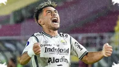 Sato Bantah Jadi Pemicu, Sengketa Kontrak Lama yang Menyeret Persib ke Sanksi FIFA