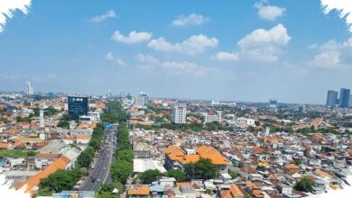 Surabaya Masih Disergap Panas, Jawa Timur Bergeser Dari Berawan Hingga Hujan Ringan