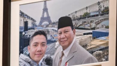 Foto Pribadi Dan Aviary Di Ruang Teddy Malah Menutupi Bahasan Sekolah Rakyat