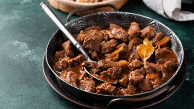 Resep Rendang 120 Daun Terancam Hilang, Hutan yang Makin Jauh Mengikis Pengetahuan Ibu-Ibu