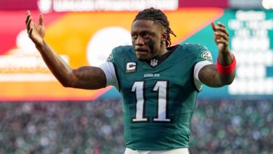 Patriots Dapat WR1 Untuk Drake Maye, Eagles Menukar A.J. Brown Demi Ruang Masa Depan