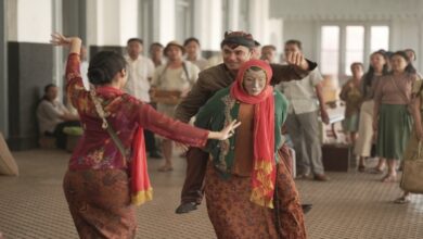 Darso Bukan Pahlawan, Tapi Luka Dan Amarahnya Mengubah Badut Gendong Jadi Teror Kelam