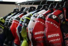 23 Ukuran, Pemindaian Tubuh Penuh, Lalu Jahitan Tangan untuk Baju Balap REV’IT! MotoGP