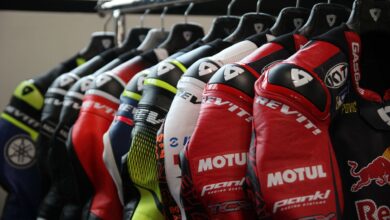 23 Ukuran, Pemindaian Tubuh Penuh, Lalu Jahitan Tangan untuk Baju Balap REV’IT! MotoGP